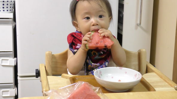 Baby to eat silently watermelon rind. Do you have any taste. It seems to taste like a cucumber and a little sweet. 1-year-4-month-old baby girl.